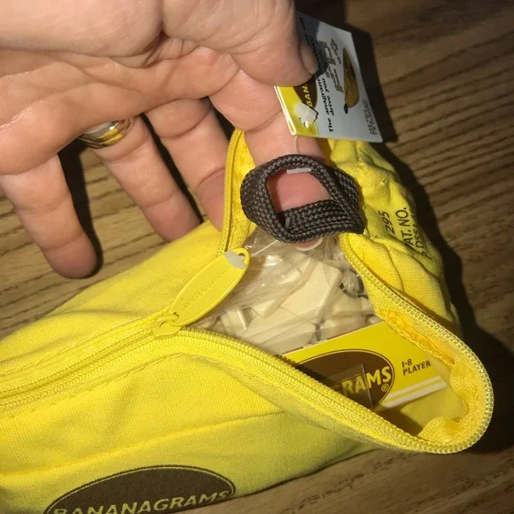 Bananagrams 🍌 - Picture 5 of 5